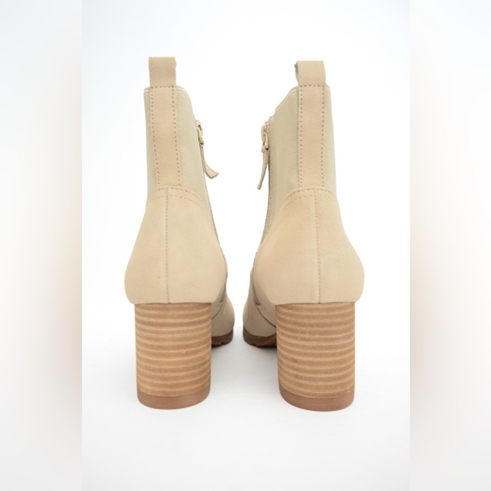 Violet & Red "Loaded Knit Cuff" Bootie NWOB - Picture 4 of 5